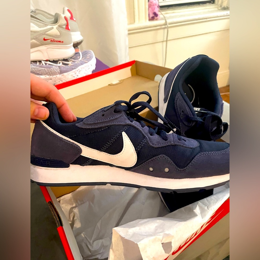 Nike shoes Ventura runner